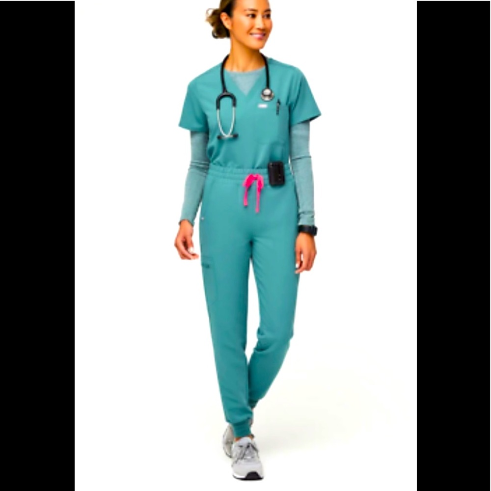 Figs Hydrogreen set: XS top, Small joggers